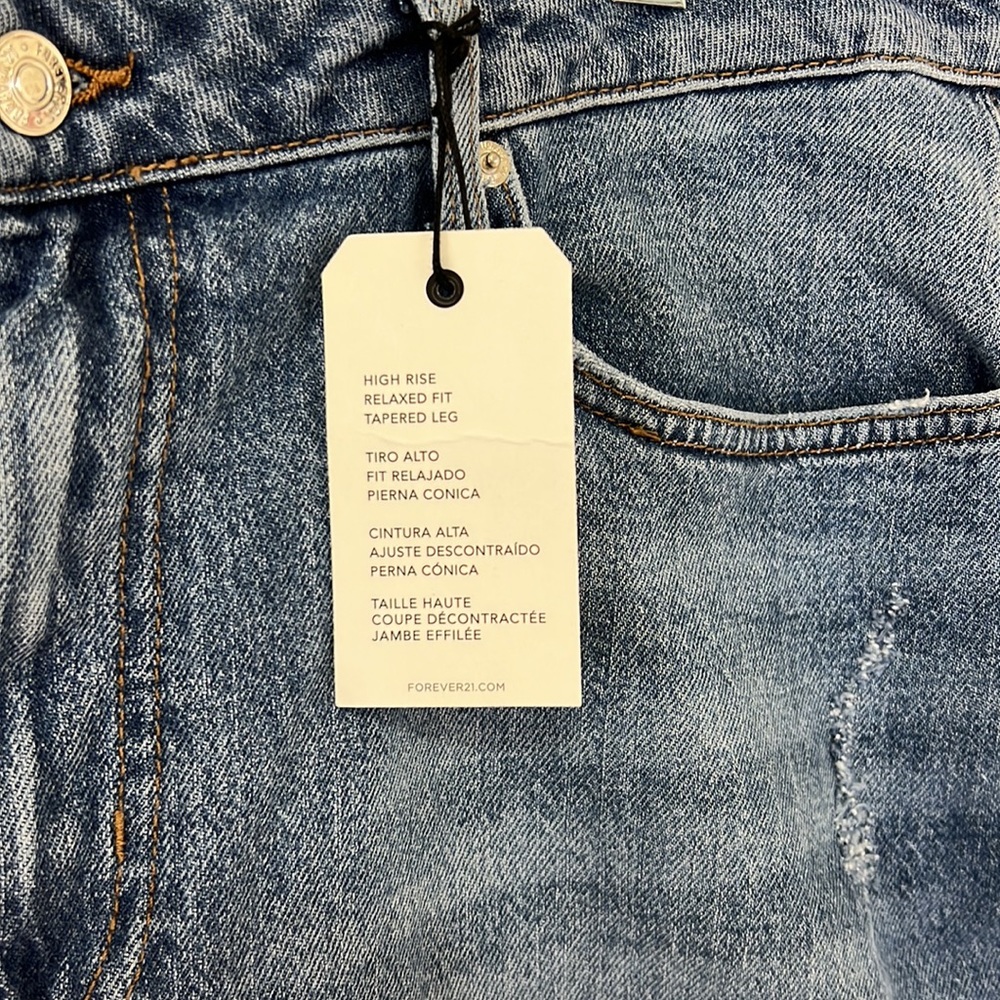 NWT FOREVER21 High-Rise Relaxed Fit Jean - Picture 4 of 16
